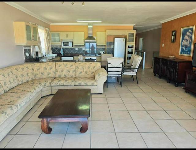 3 BEDROOM APARTMENT FOR SALE IN WINKLESPRUIT